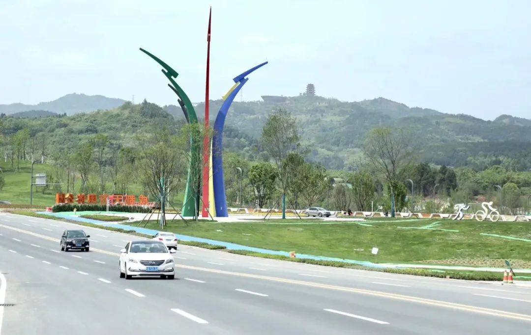美炸了！成都东部新区这条环湖路打卡秒出圈